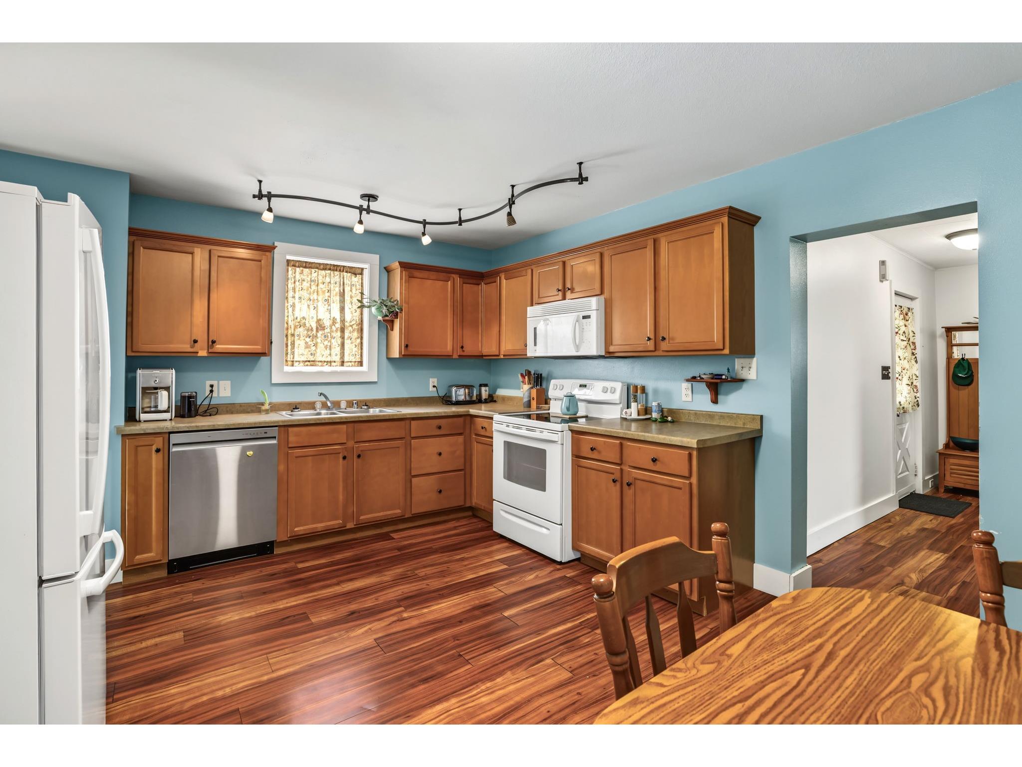 238 Illinois Street Eau Claire WI 54703 1603408 image6