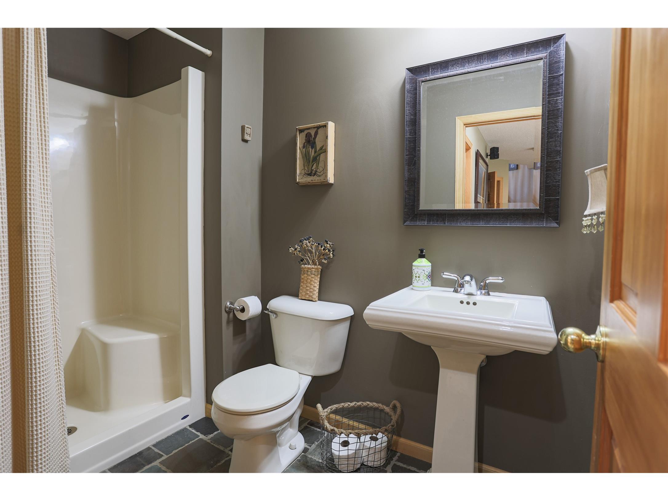 2400 Emerald Bend Hudson WI 54016 1601816 image28