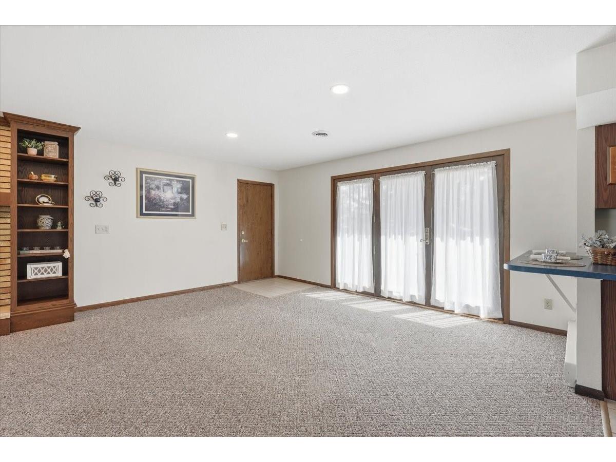 2439 14th Street Eau Claire WI 54703 1601424 image10