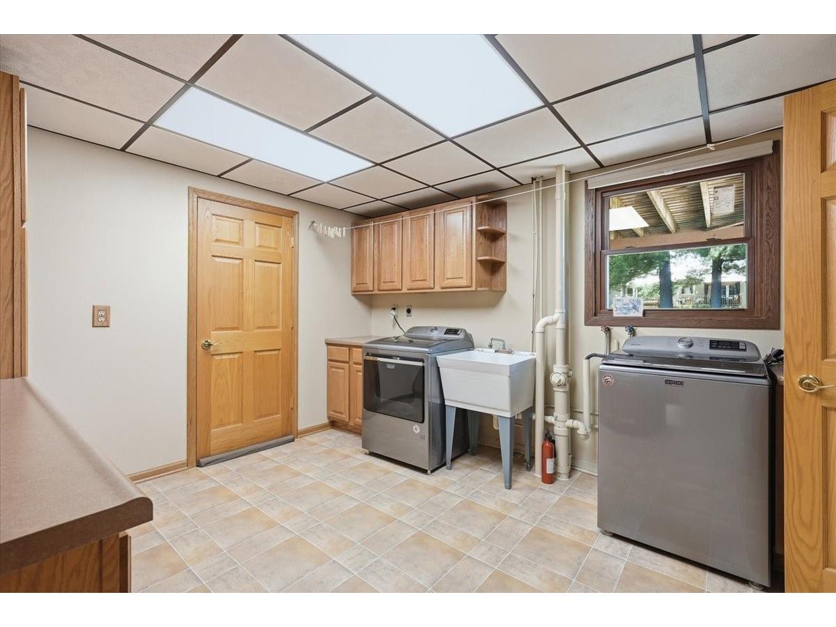 2439 14th Street Eau Claire WI 54703 1601424 image33