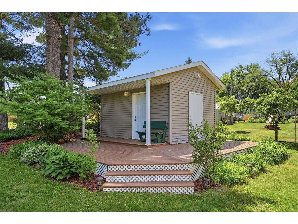 2439 14th Street Eau Claire WI 54703 1601424 image40
