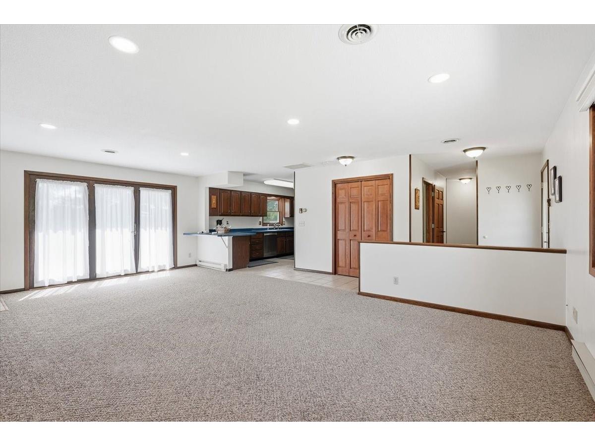 2439 14th Street Eau Claire WI 54703 1601424 image6