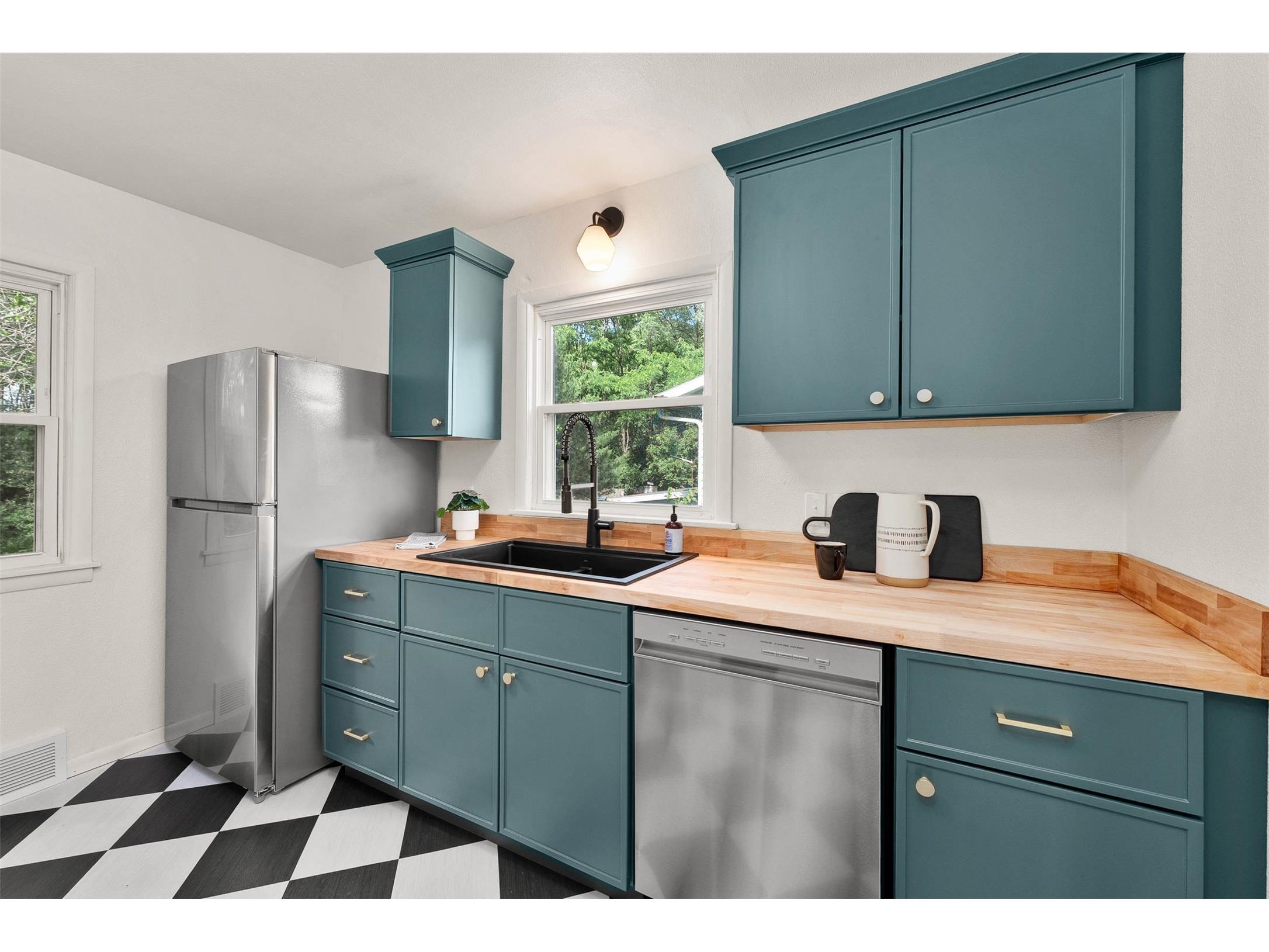 2440 Lasalle Street Eau Claire WI 54703 1602432 image17