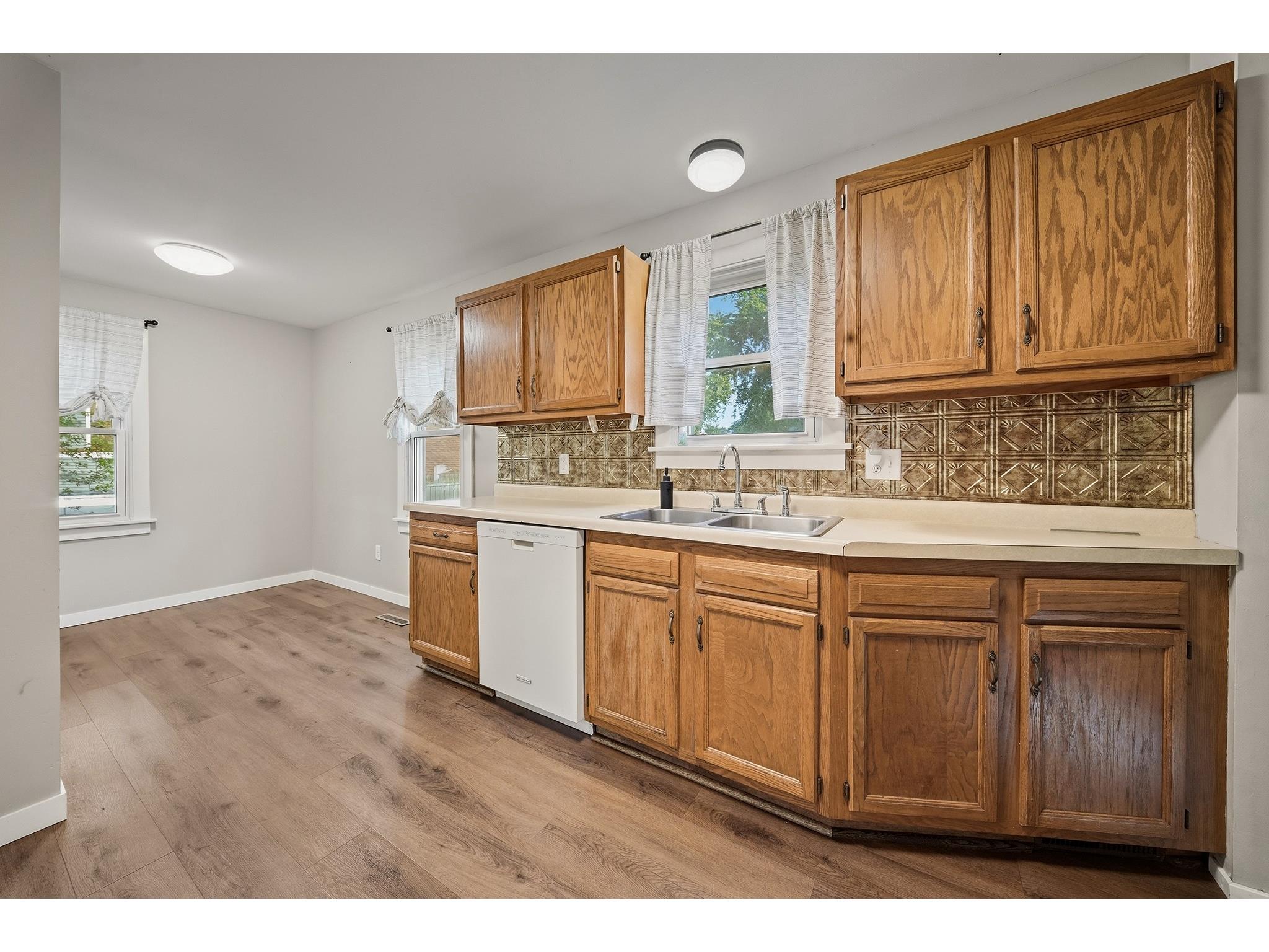 2446 Marquette Street Eau Claire WI 54703 1603006 image15