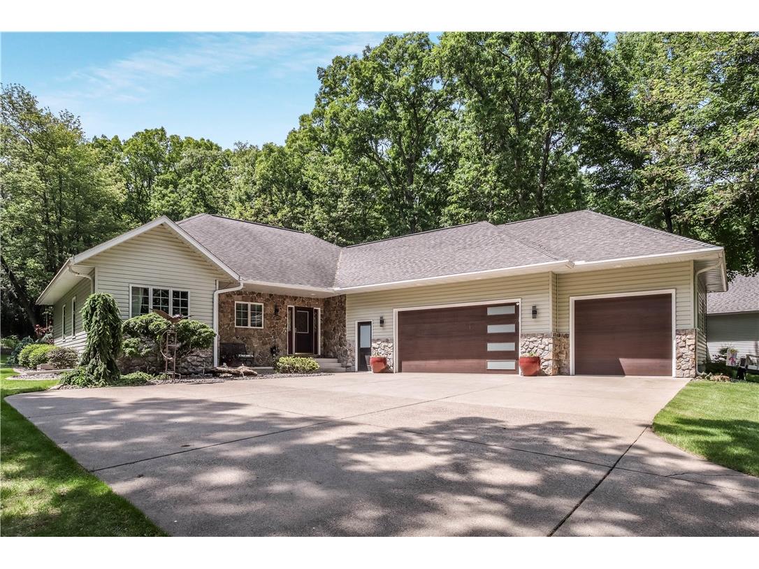 246 Oak Hollow Drive Chippewa Falls WI 54729 1592447 image1
