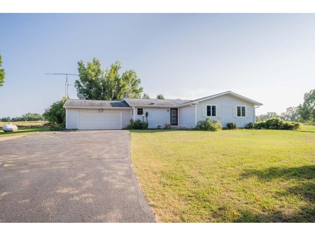 2475 E Spruce Road, Eleva, WI, 54738 MLS 1576004 Edina Realty