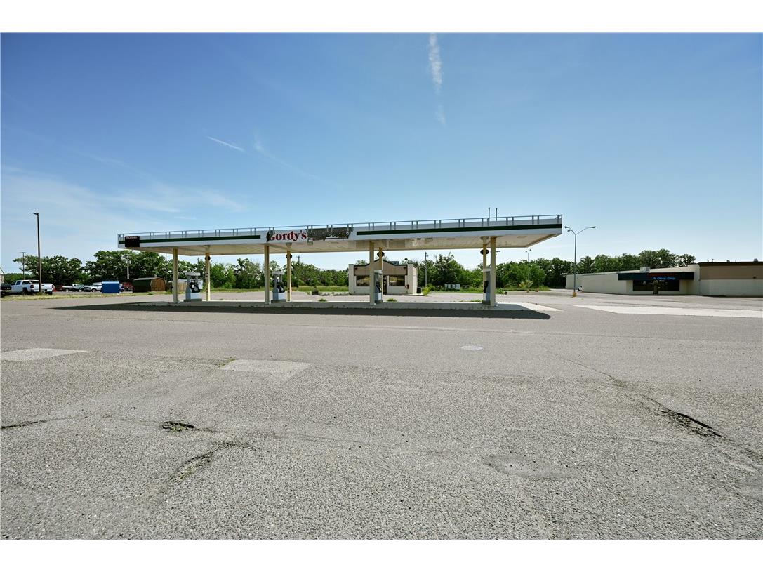 2501 S Main Street Rice Lake WI 54868 1598300 image8