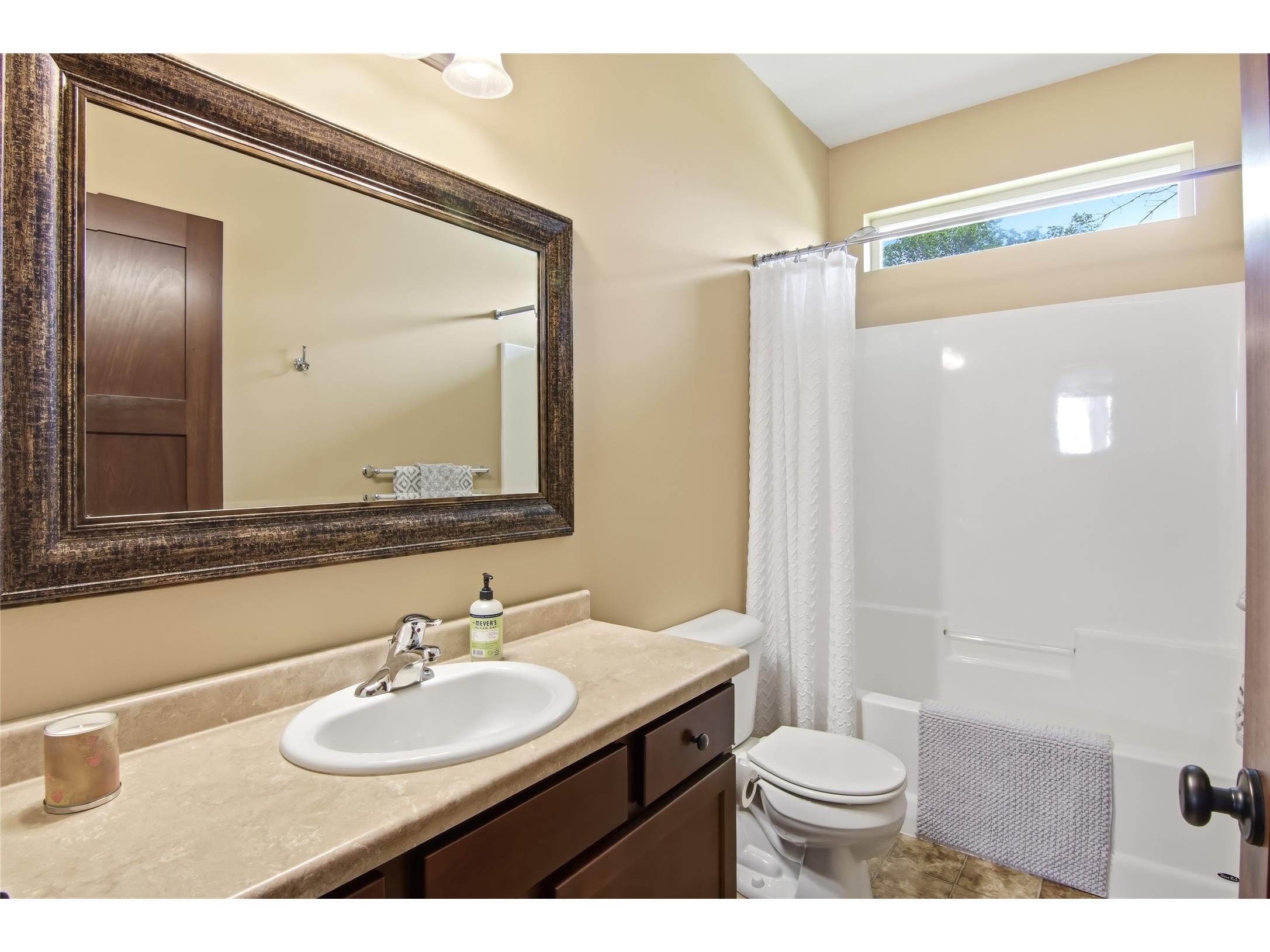 2508 State Street Eau Claire WI 54701 1602392 image22