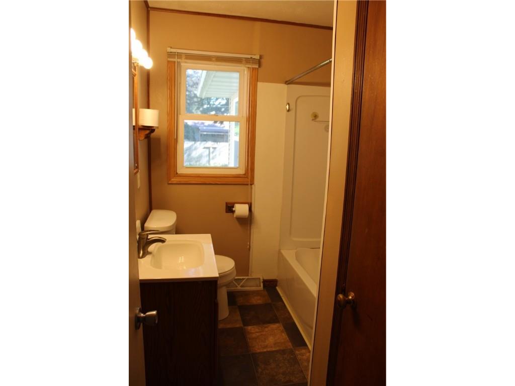 2517 Blakeley Avenue Eau Claire WI 54701 1594449 image12