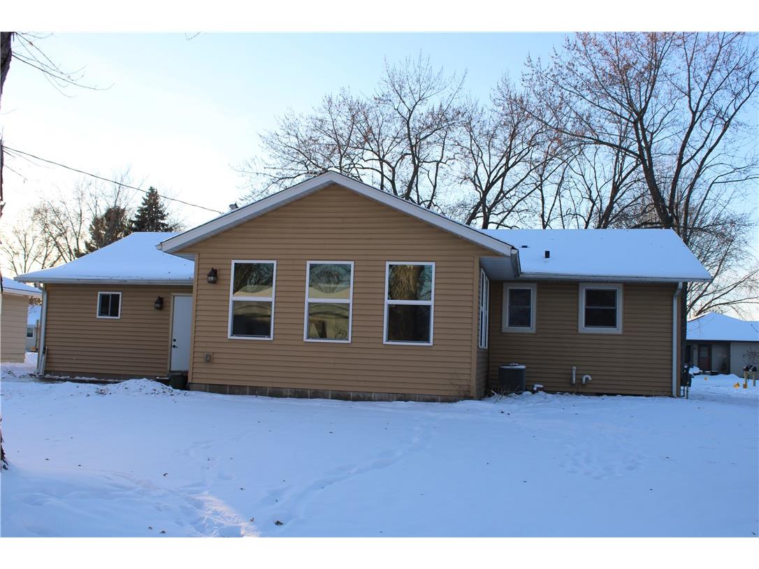 2517 Blakeley Avenue Eau Claire WI 54701 1594449 image3