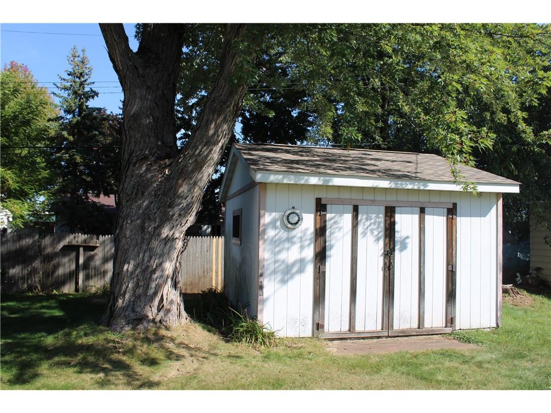 2517 Blakeley Avenue Eau Claire WI 54701 1594449 image32