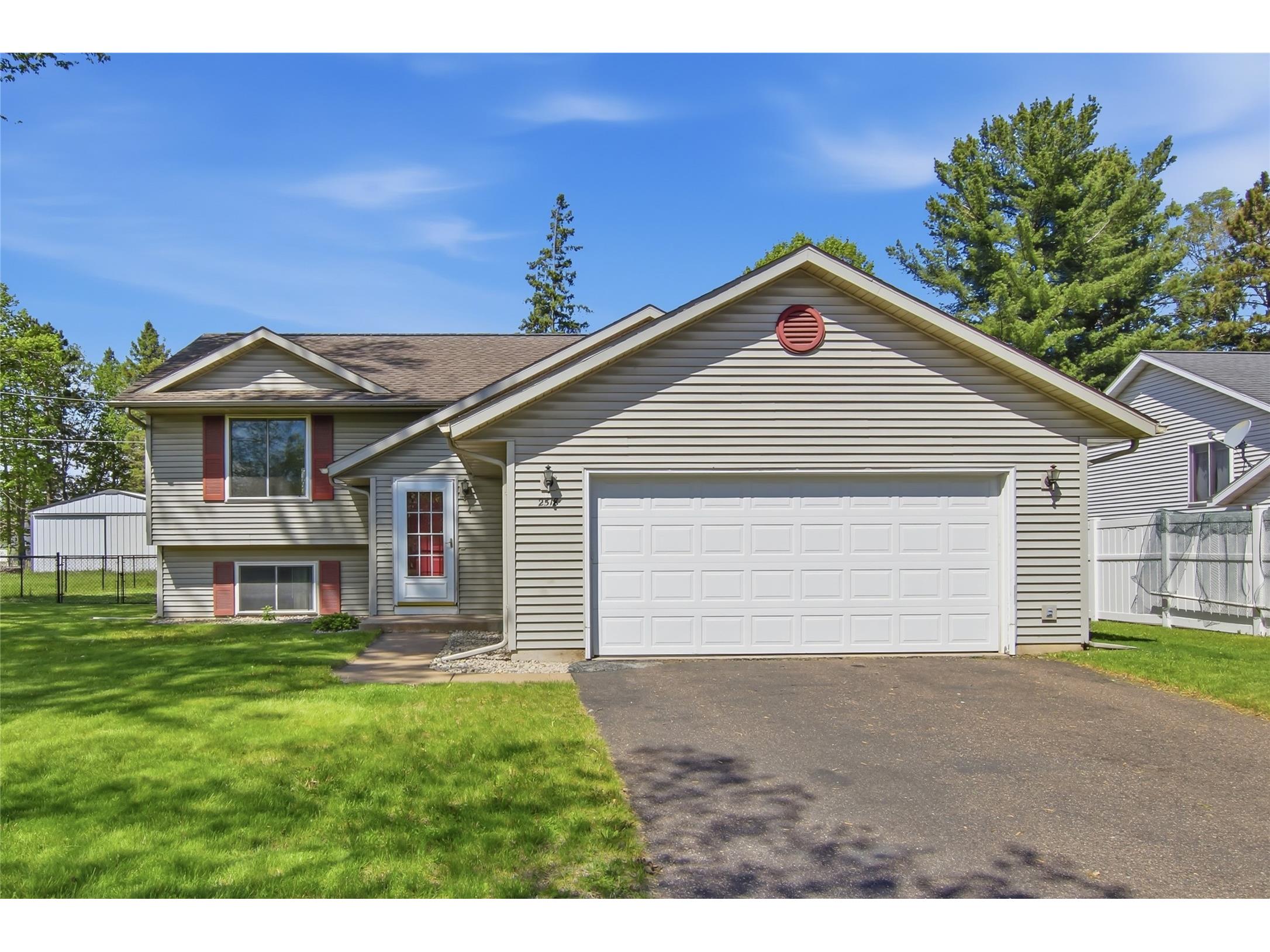 2518 Pine View Road Eau Claire WI 54703 1601539 image1