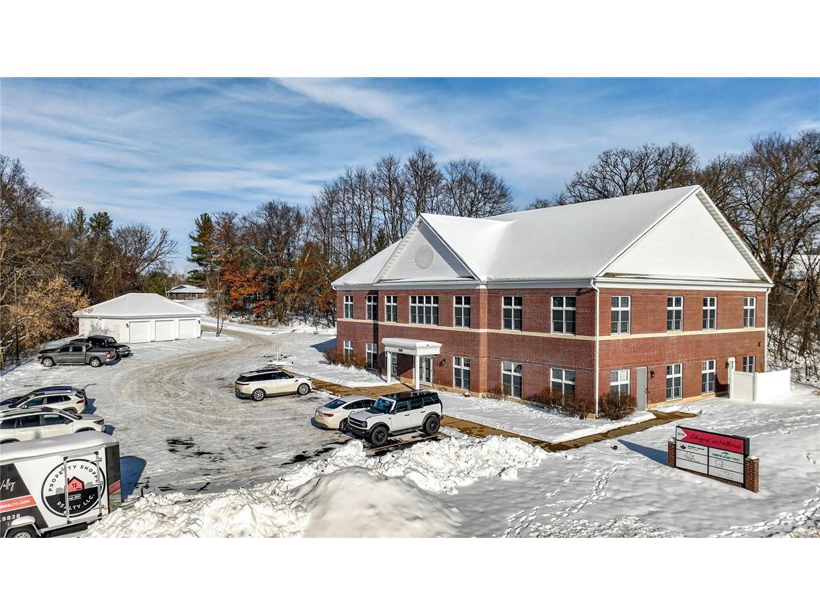 2519 N Hillcrest Parkway Altoona WI 54720 1597585 image2