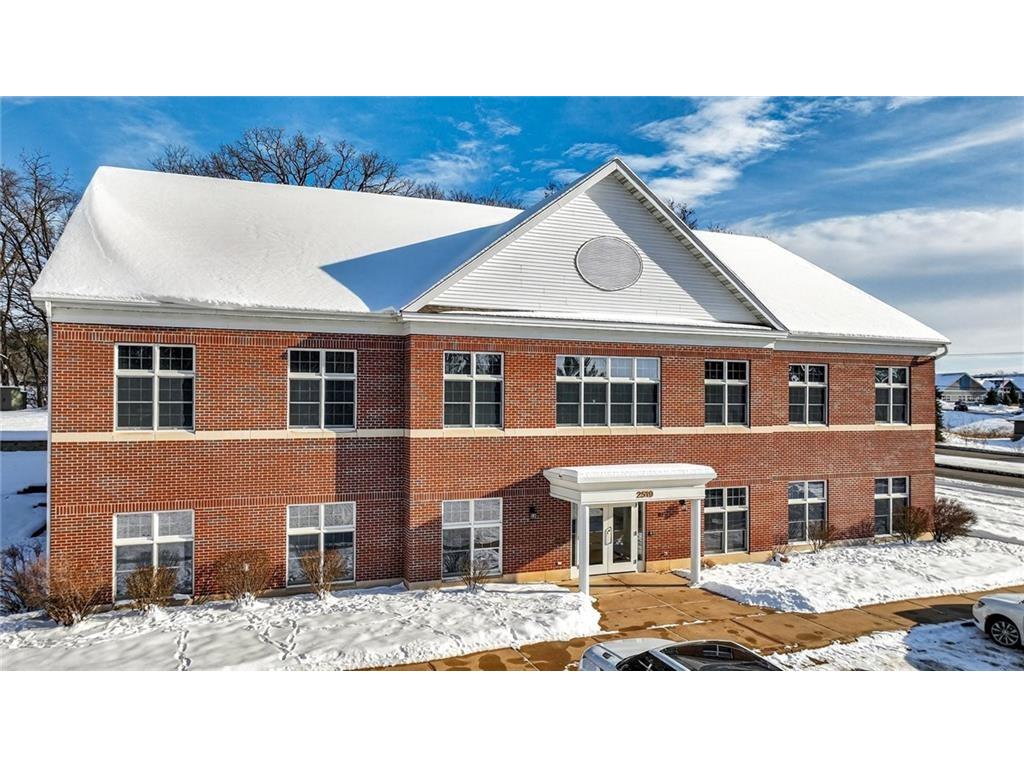 2519 N Hillcrest Parkway Altoona WI 54720 1601812 image1