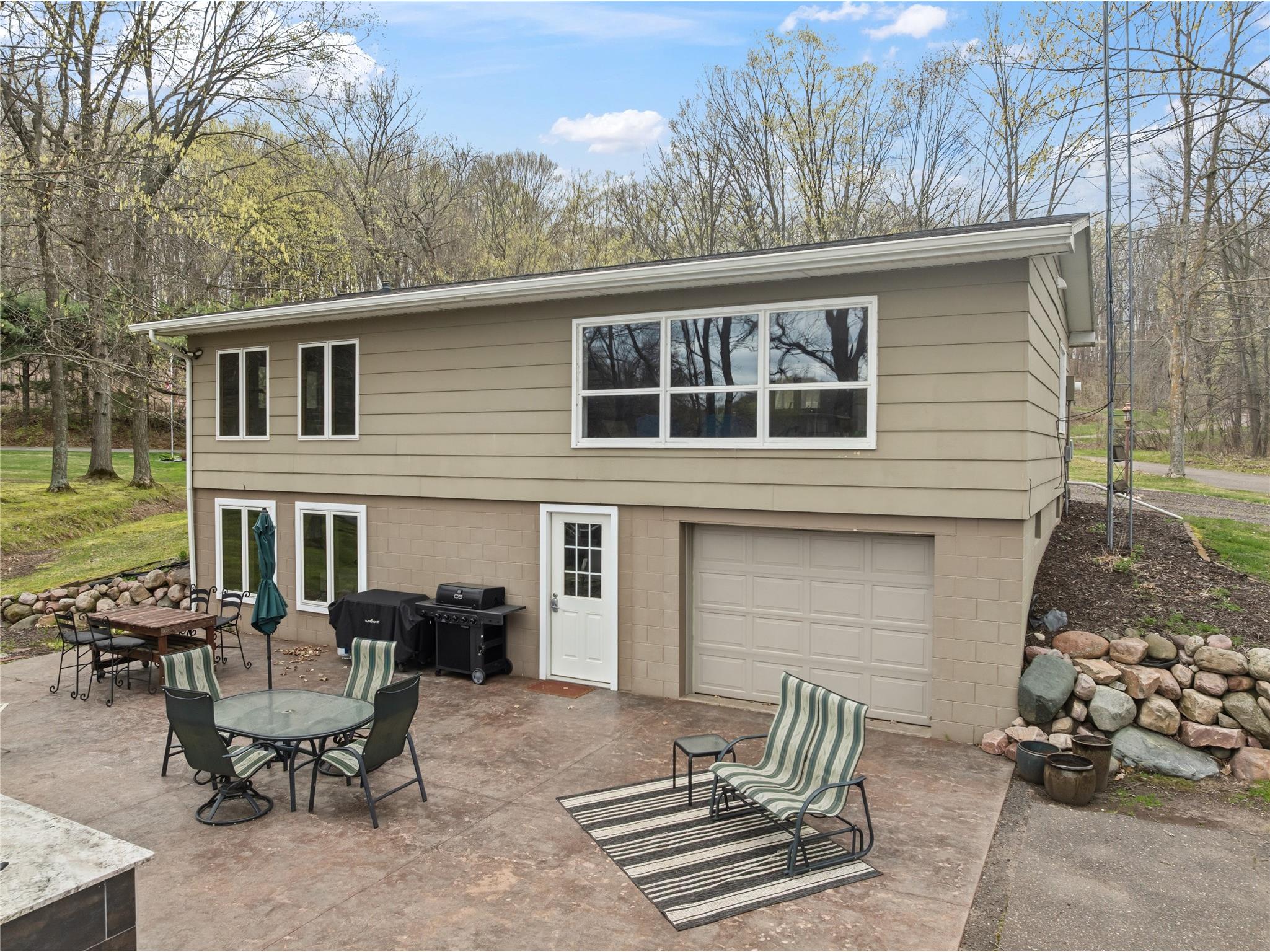 2525 27 1/4 27 3/4 Street #B Rice Lake WI 54868 - Red Cedar 1599925 image1