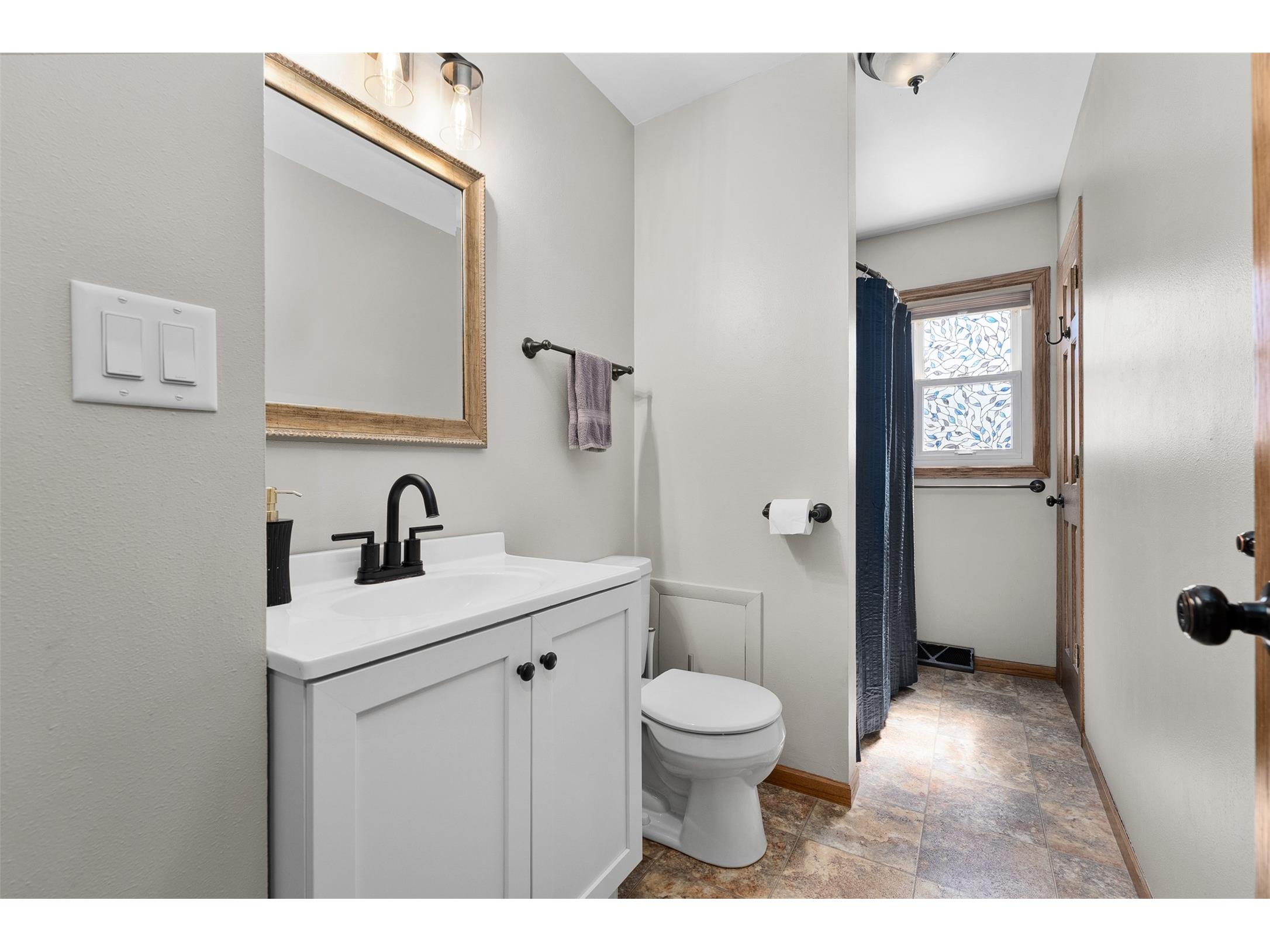 2527 Lynn Avenue Altoona WI 54720 1600024 image16
