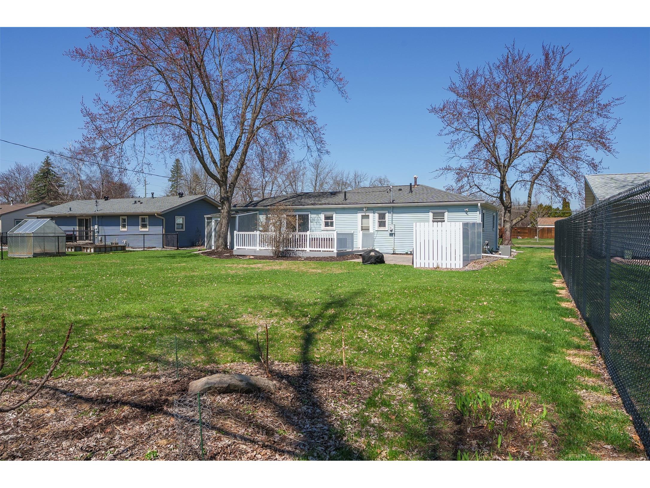 2527 Lynn Avenue Altoona WI 54720 1600024 image33