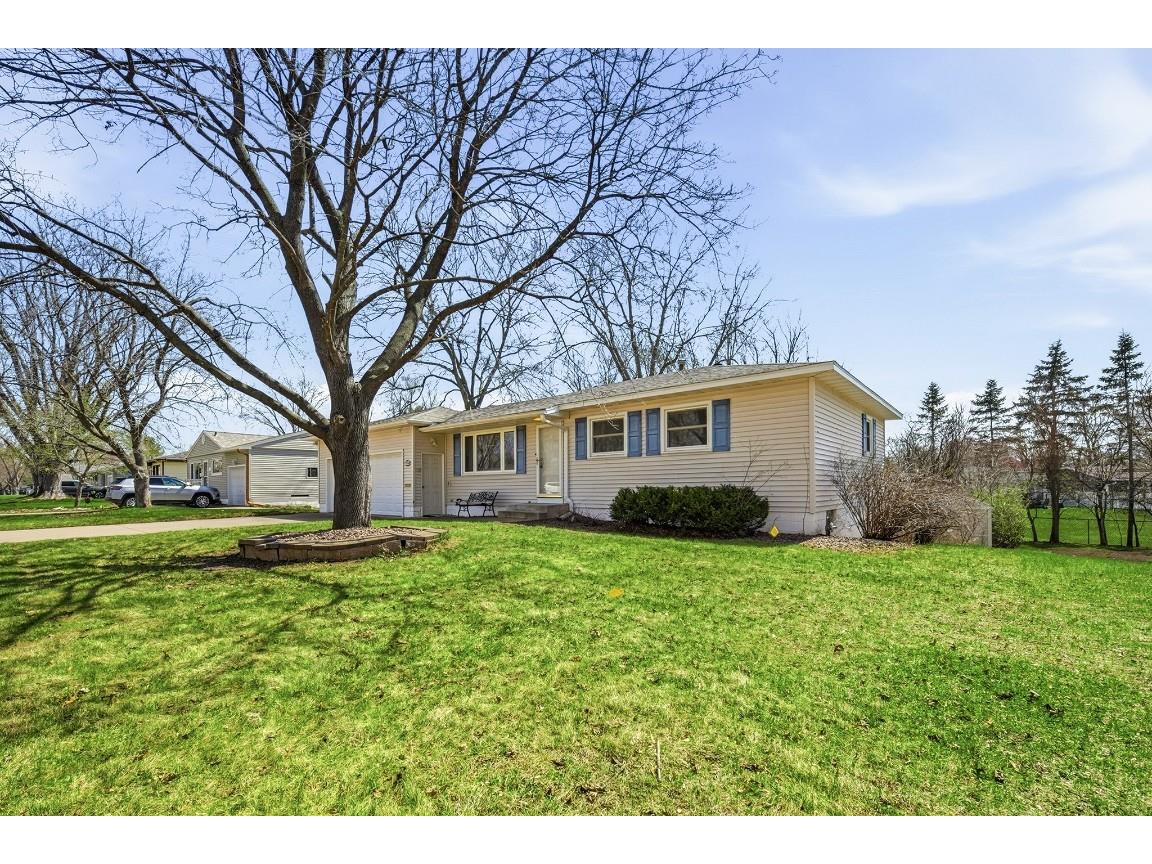 2535 Hayden Avenue Altoona WI 54720 1600070 image35