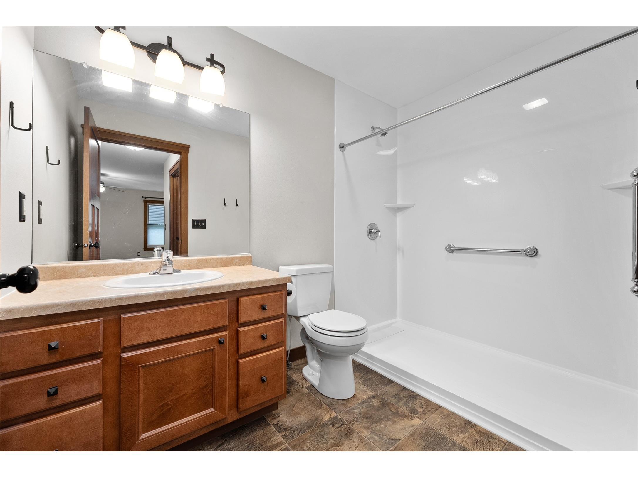 2544 Avery Lane Altoona WI 54720 1601546 image32