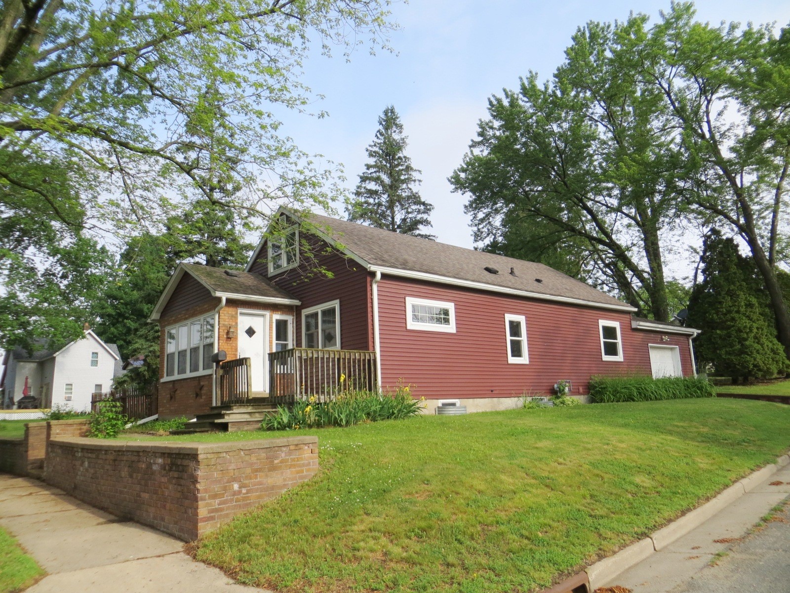 255 E 2nd Avenue Stanley WI 54768 1602078 image2