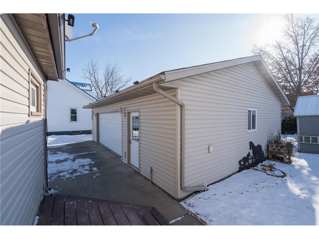 255 W Vine Street Mondovi WI 54755 1597994 image47