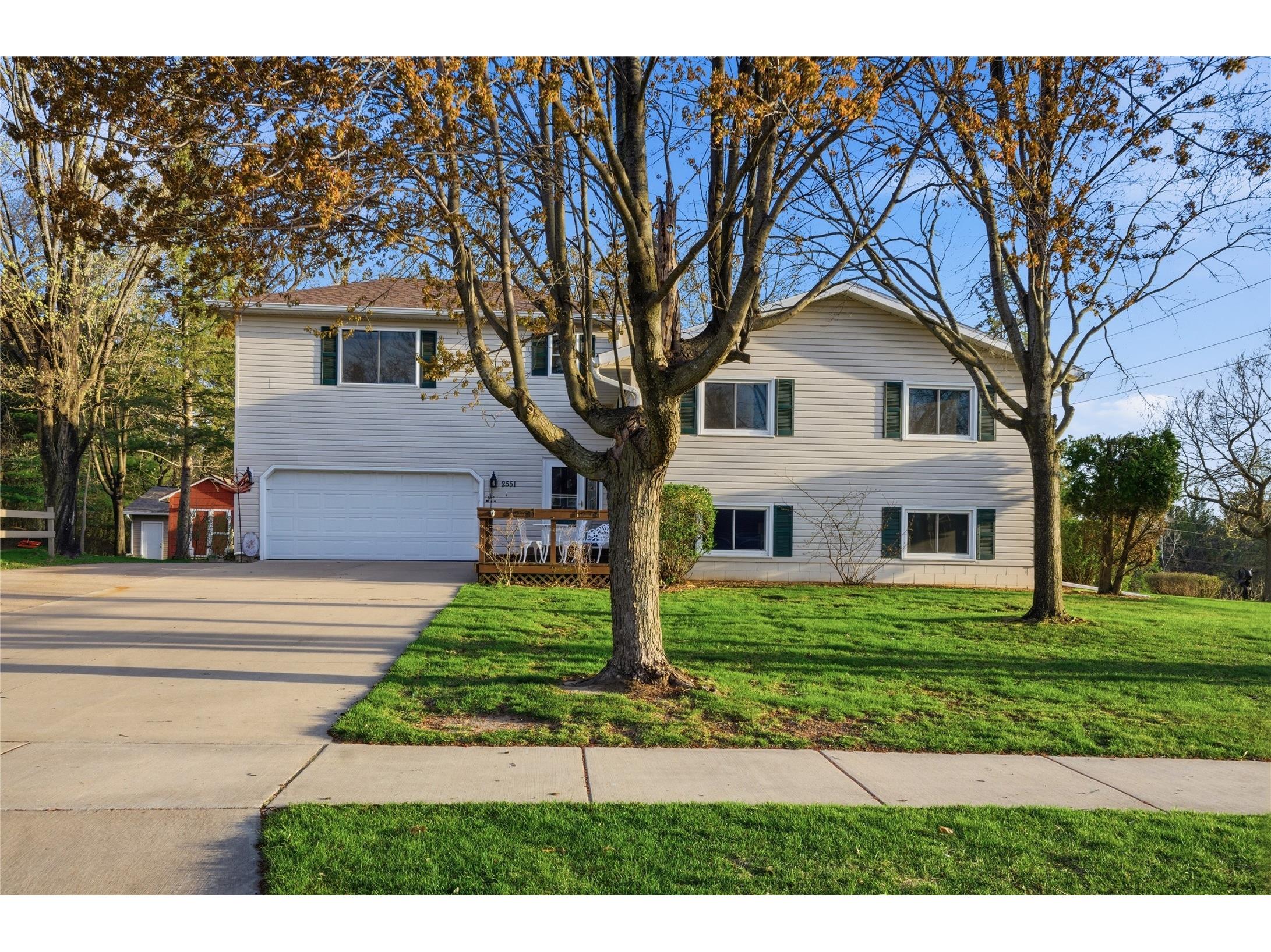 2551 Roberts Court Altoona WI 54720 1598276 image1