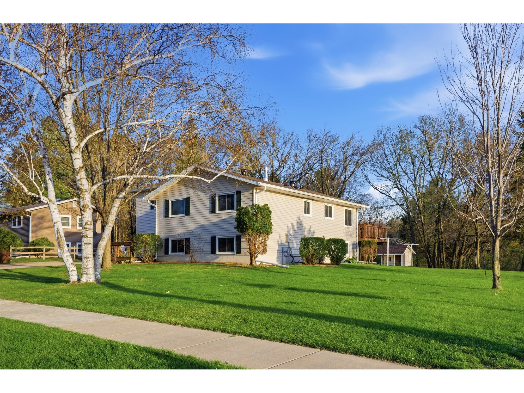 2551 Roberts Court Altoona WI 54720 1598276 image28
