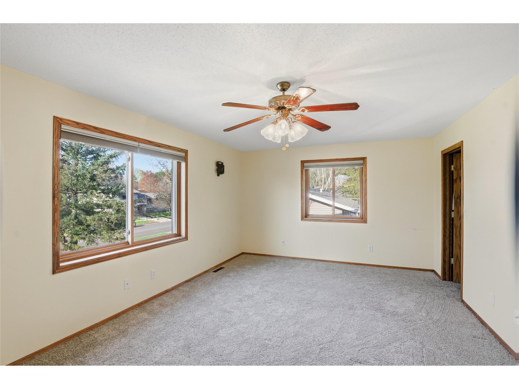 2551 Roberts Court Altoona WI 54720 1598276 image9