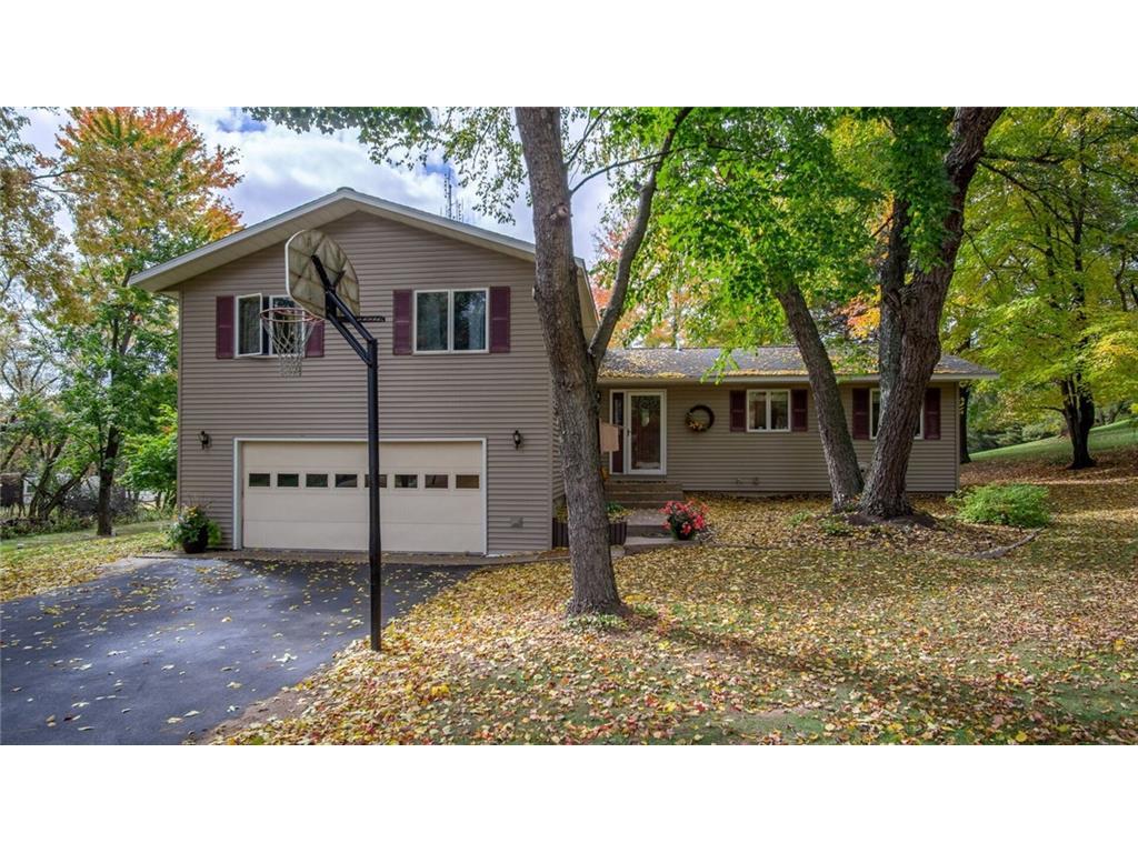 2603 Crestwood Drive, Menomonie, WI 54751 MLS 1569264 Edina Realty