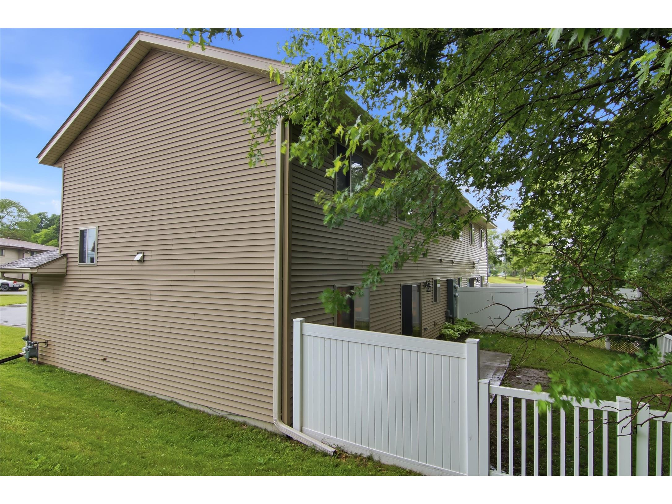 2645 Sessions Street Eau Claire WI 54701 1602130 image27