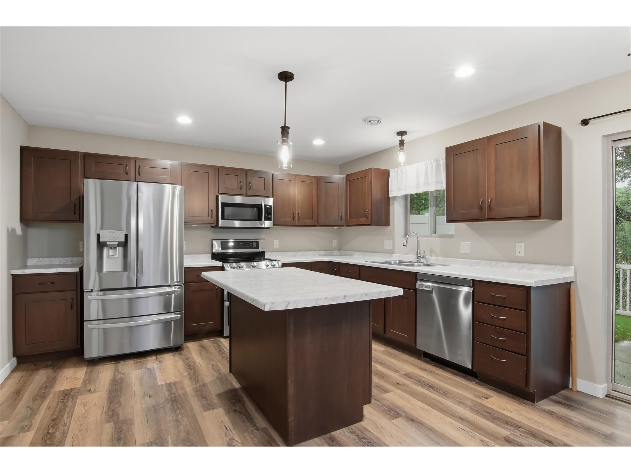 2645 Sessions Street Eau Claire WI 54701 1602130 image8