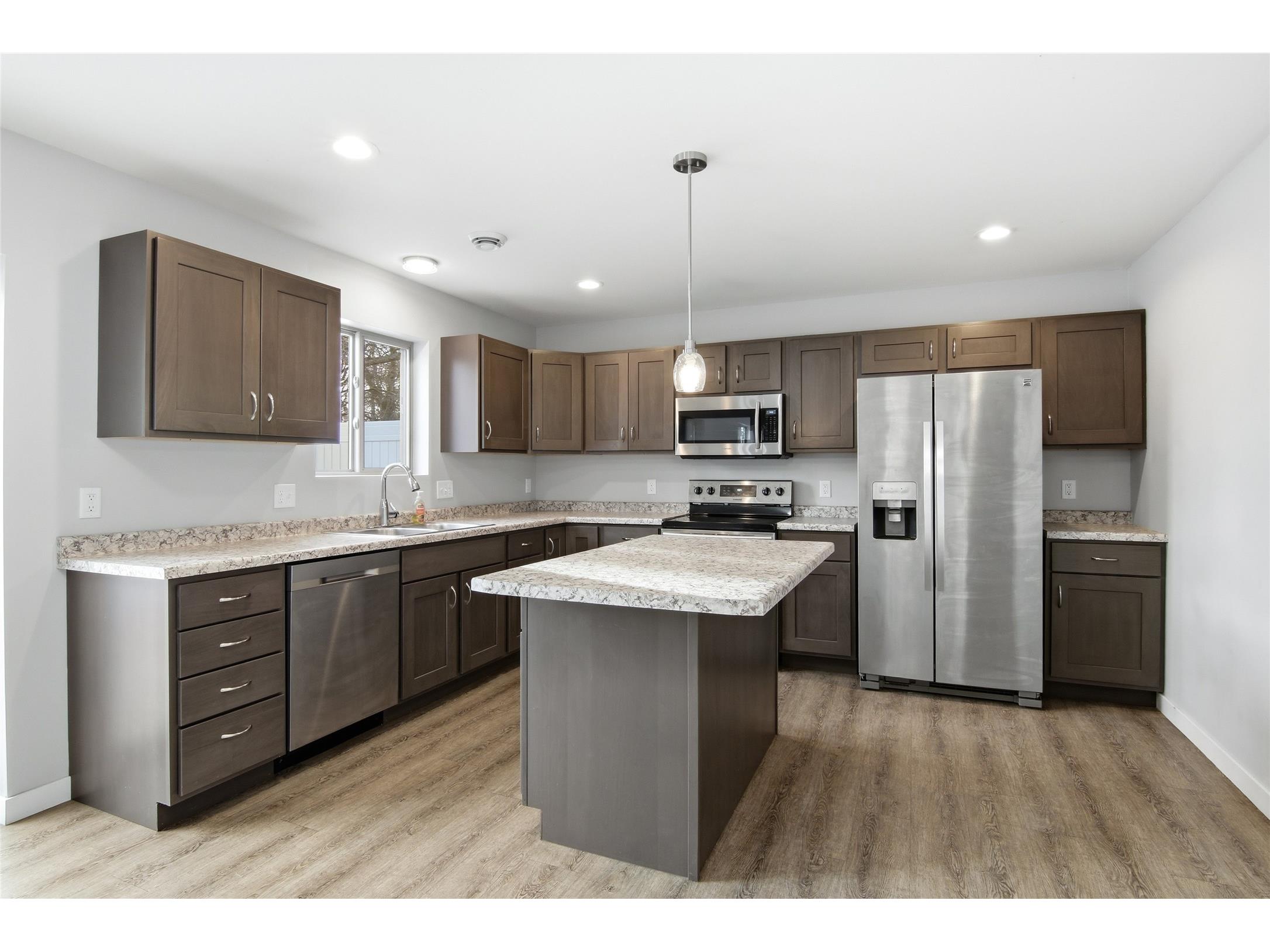 2647 Sessions Street Eau Claire WI 54701 1599342 image3