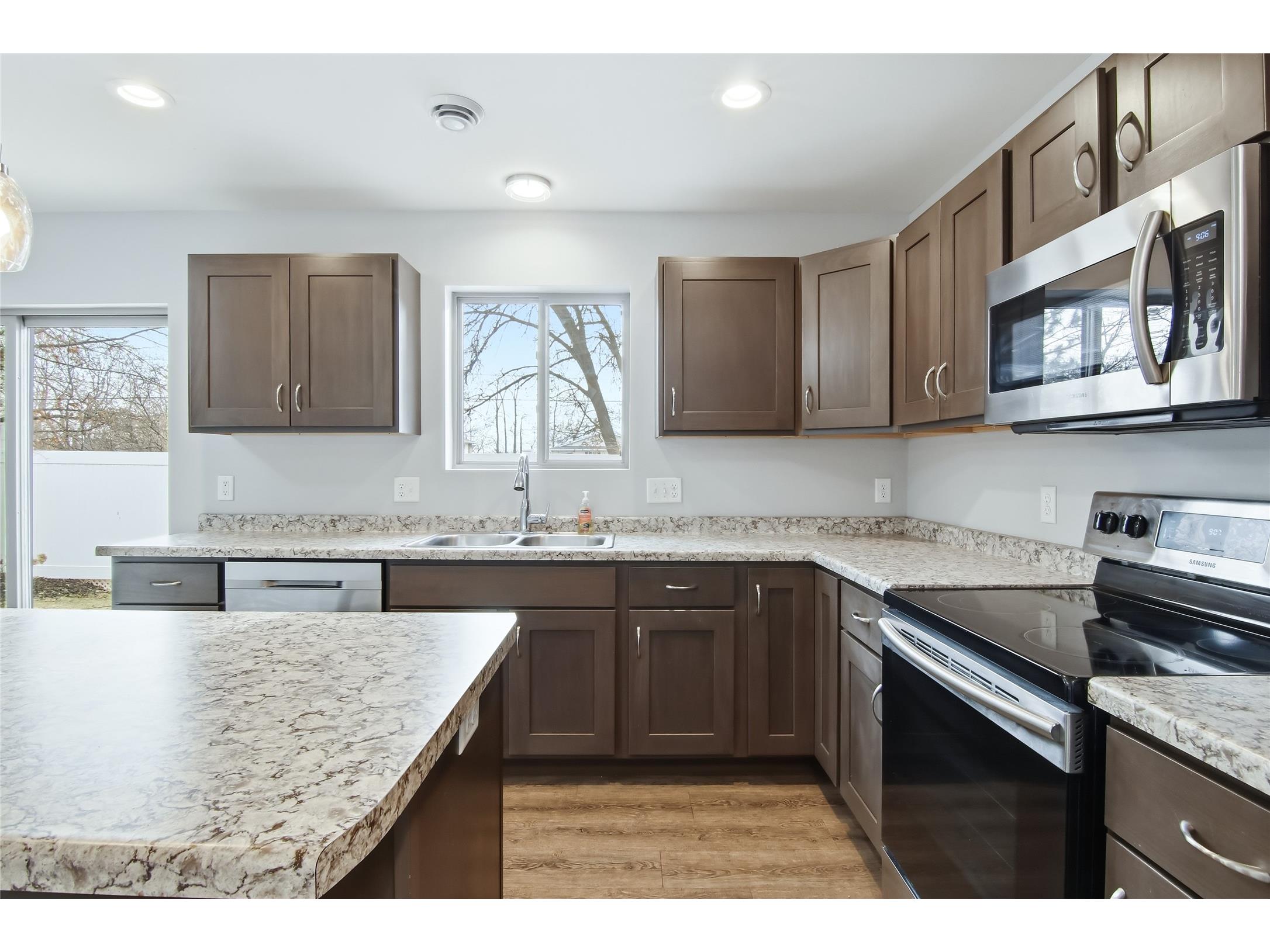 2647 Sessions Street Eau Claire WI 54701 1599342 image4