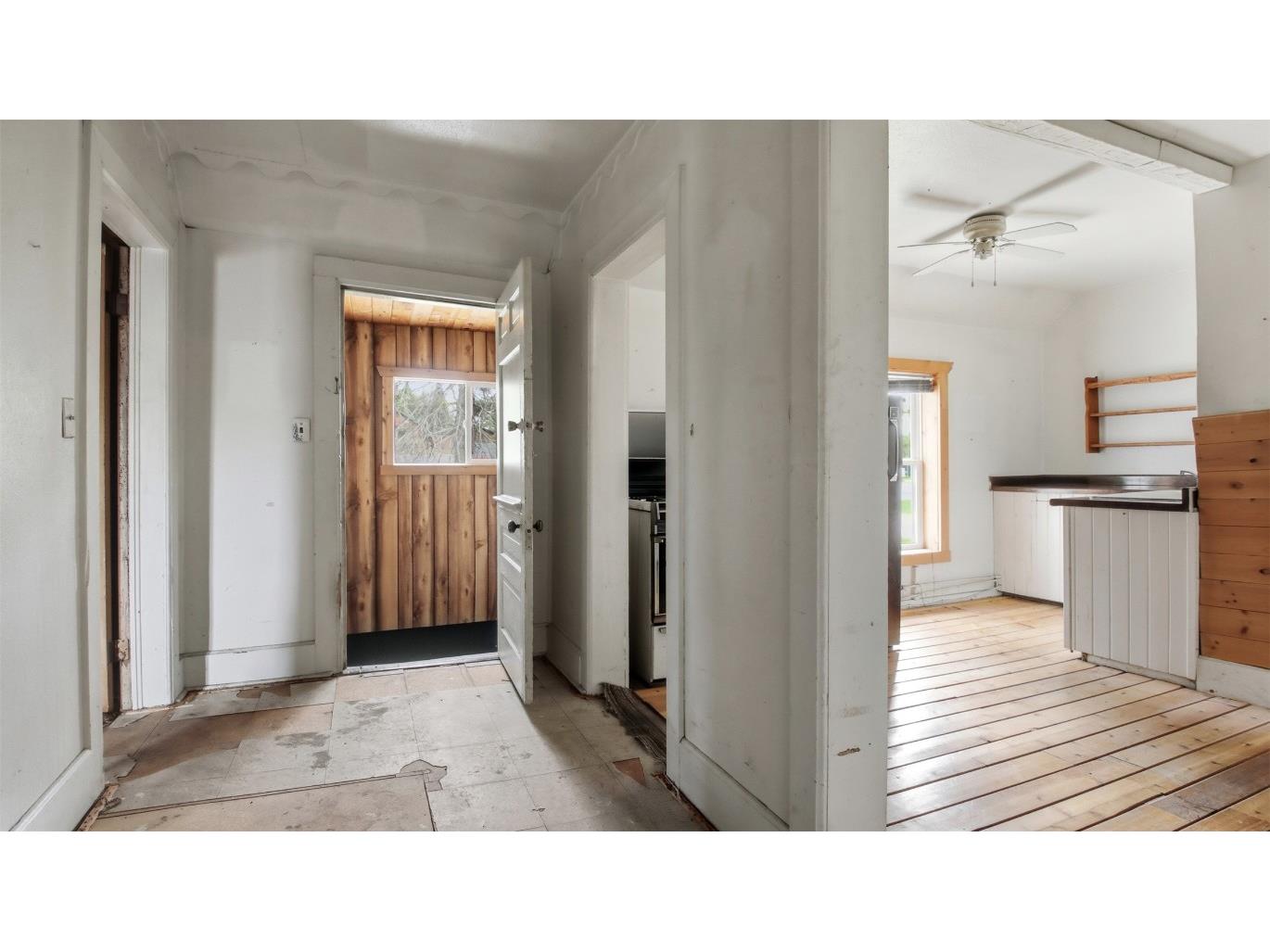 2690 26 26 3/4 Avenue Mikana WI 54857 1601528 image13