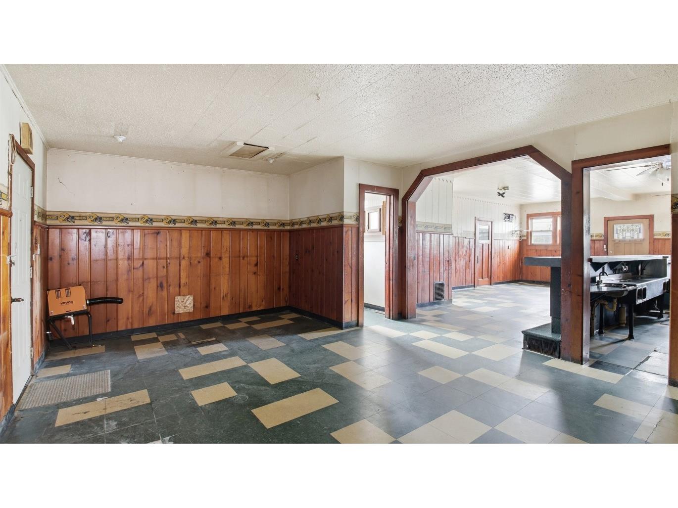 2690 26 26 3/4 Avenue Mikana WI 54857 1601528 image14