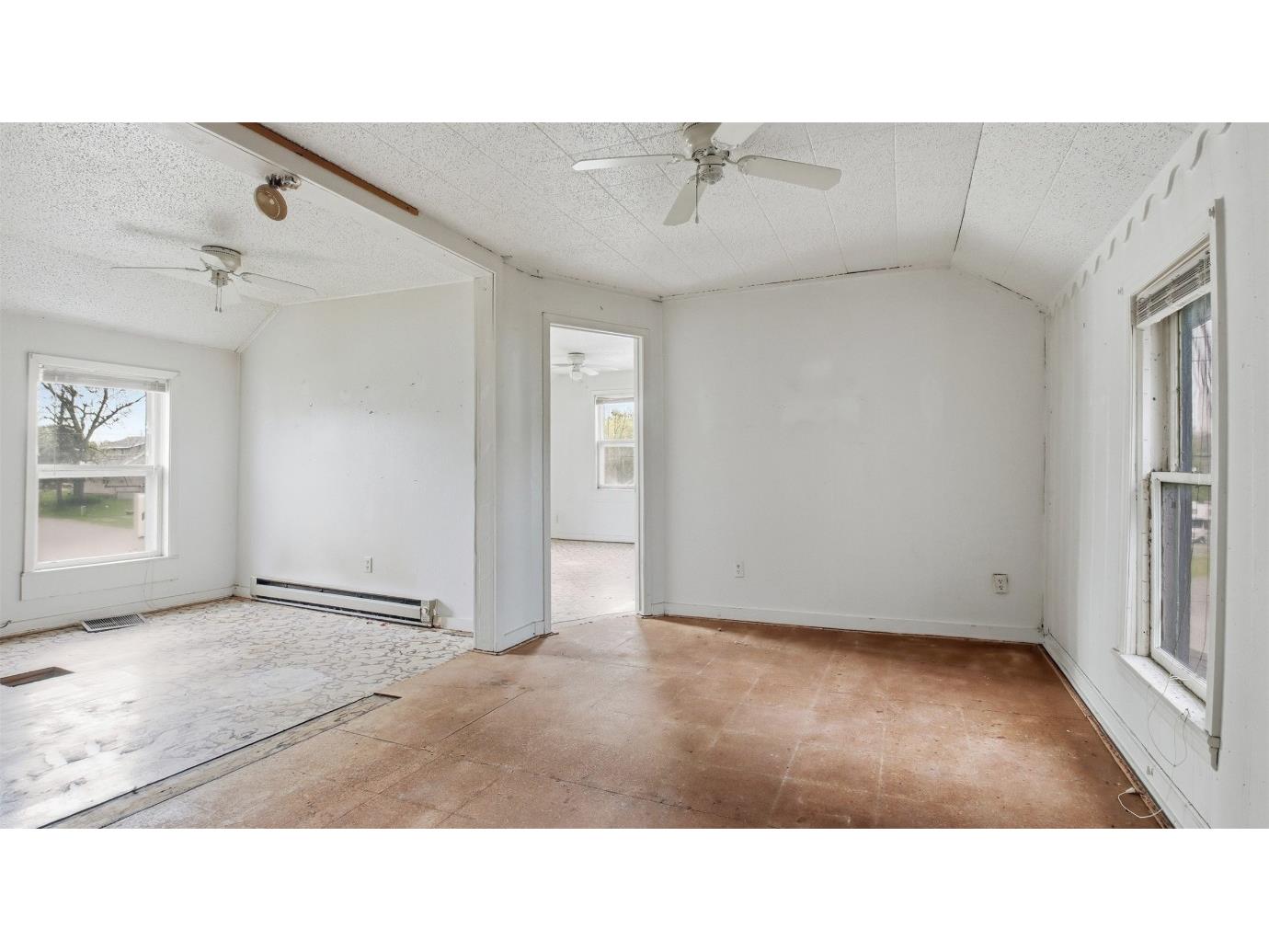 2690 26 26 3/4 Avenue Mikana WI 54857 1601528 image24
