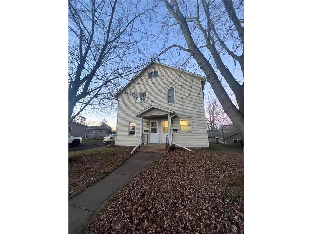 27 E La Salle Avenue #1-2 Barron WI 54812 1578865 image1