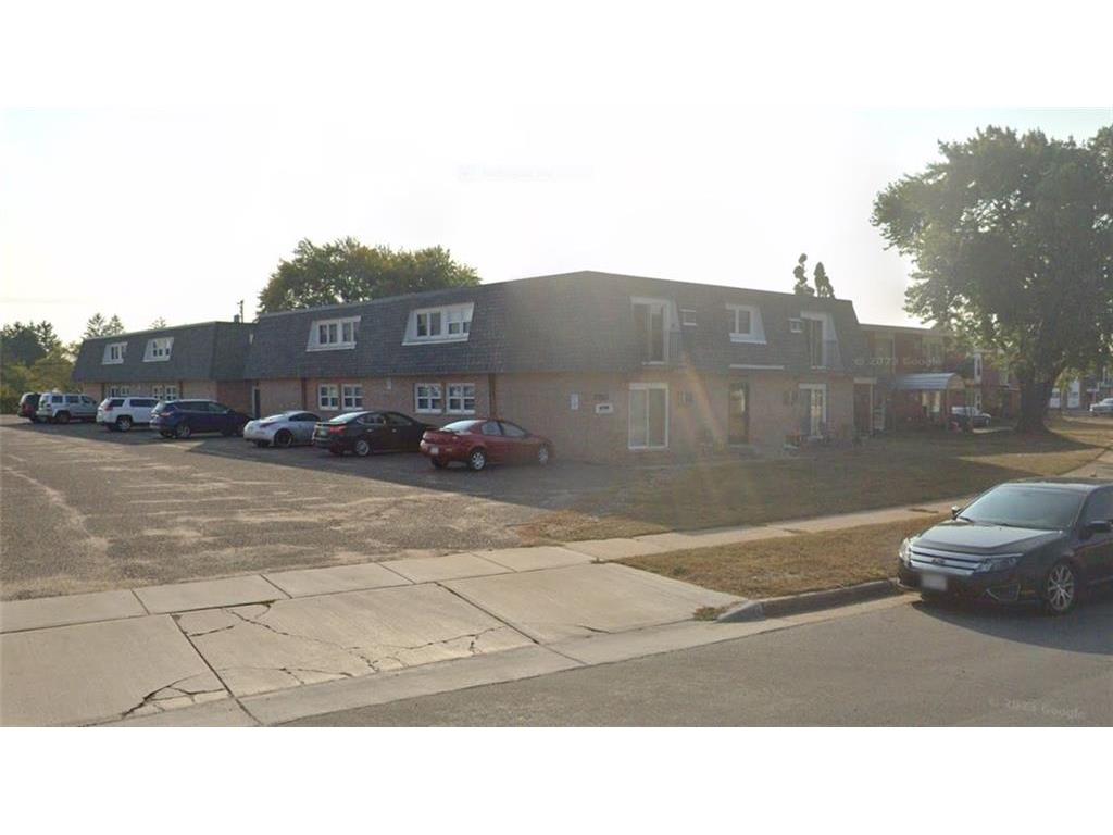 2703 Thomas Drive #1-16 Eau Claire WI 54701 1578942 image1