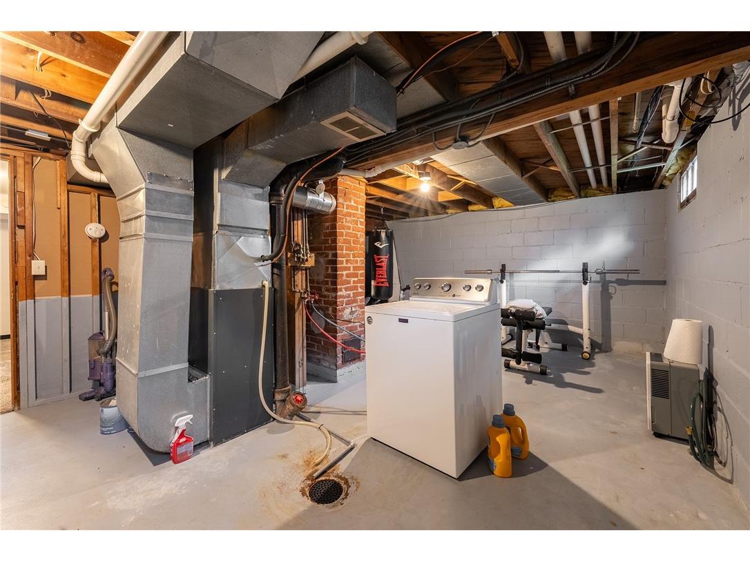 2712 3rd Street Eau Claire WI 54703 1596692 image17