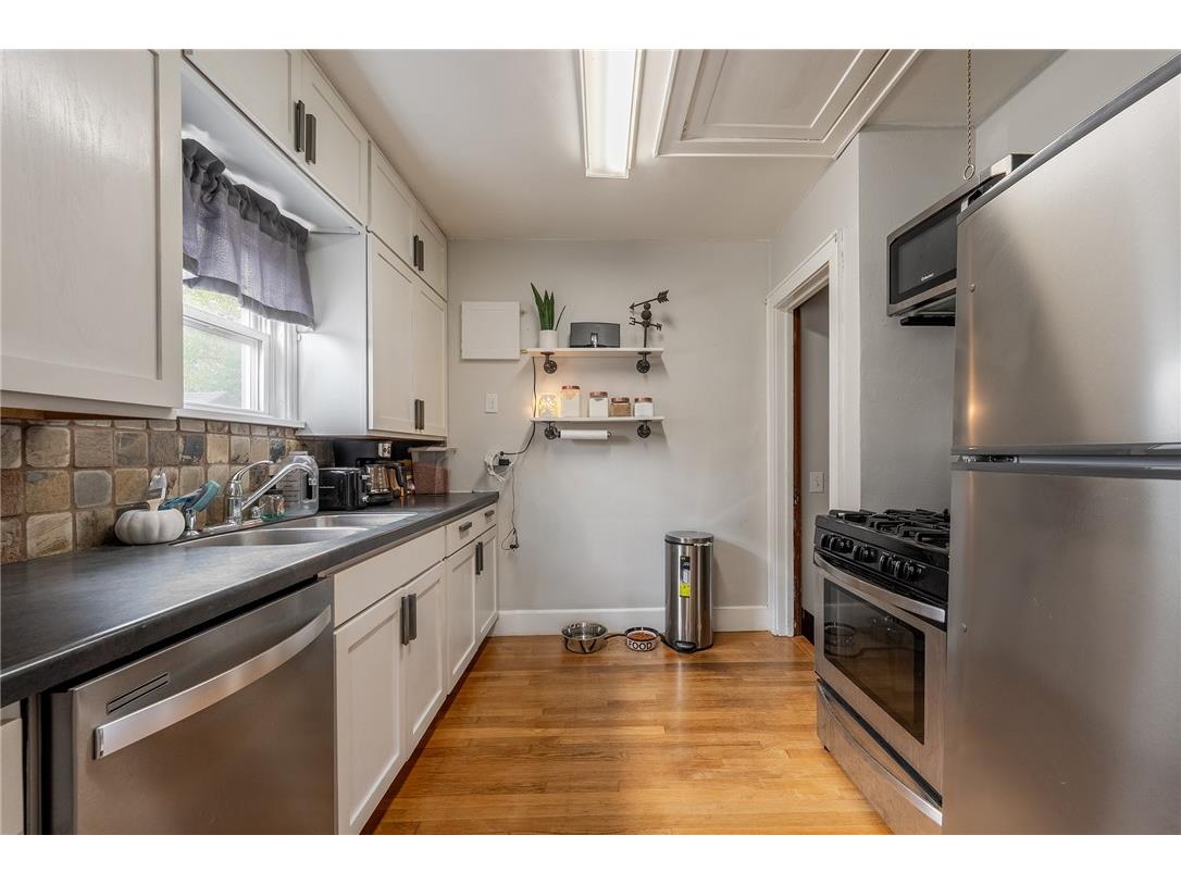 2712 3rd Street Eau Claire WI 54703 1596692 image5