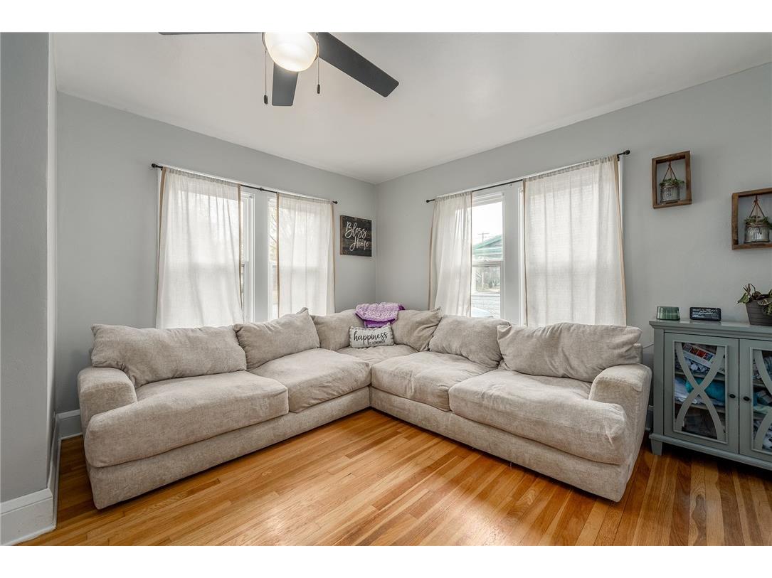 2712 3rd Street Eau Claire WI 54703 1596692 image7