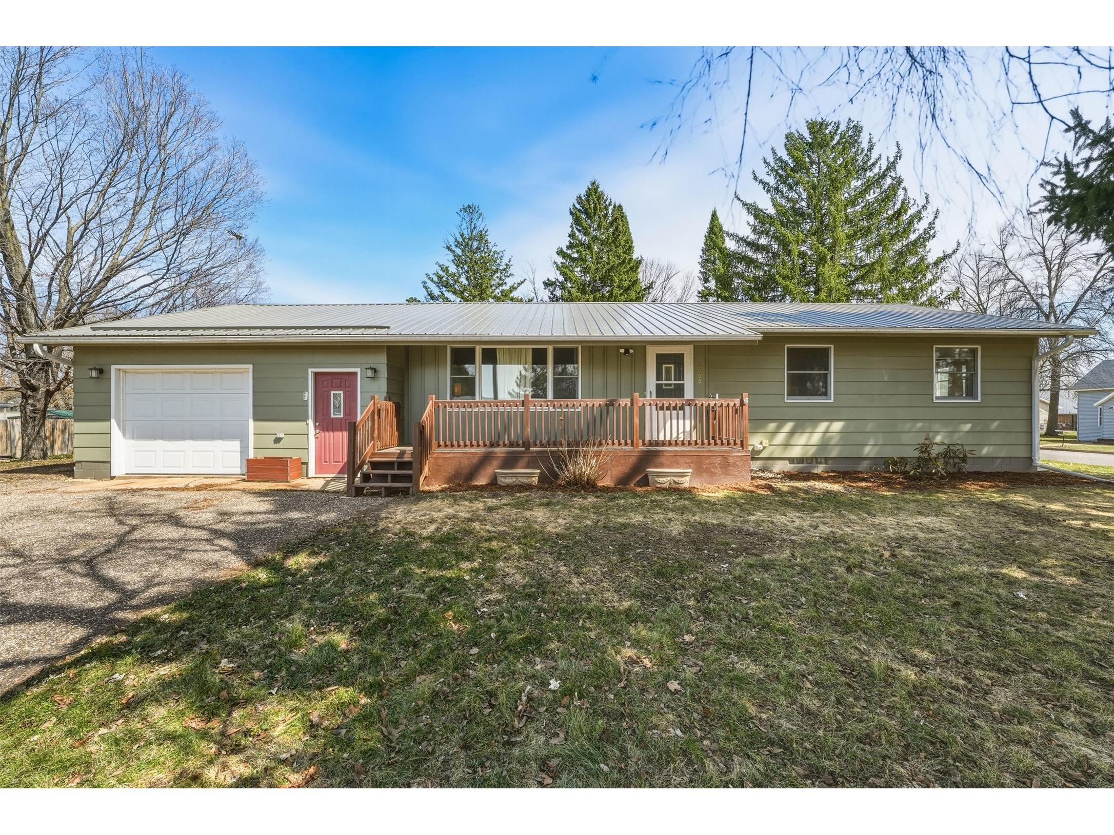 2808 Knapp Street Menomonie WI 54751 1599946 image1