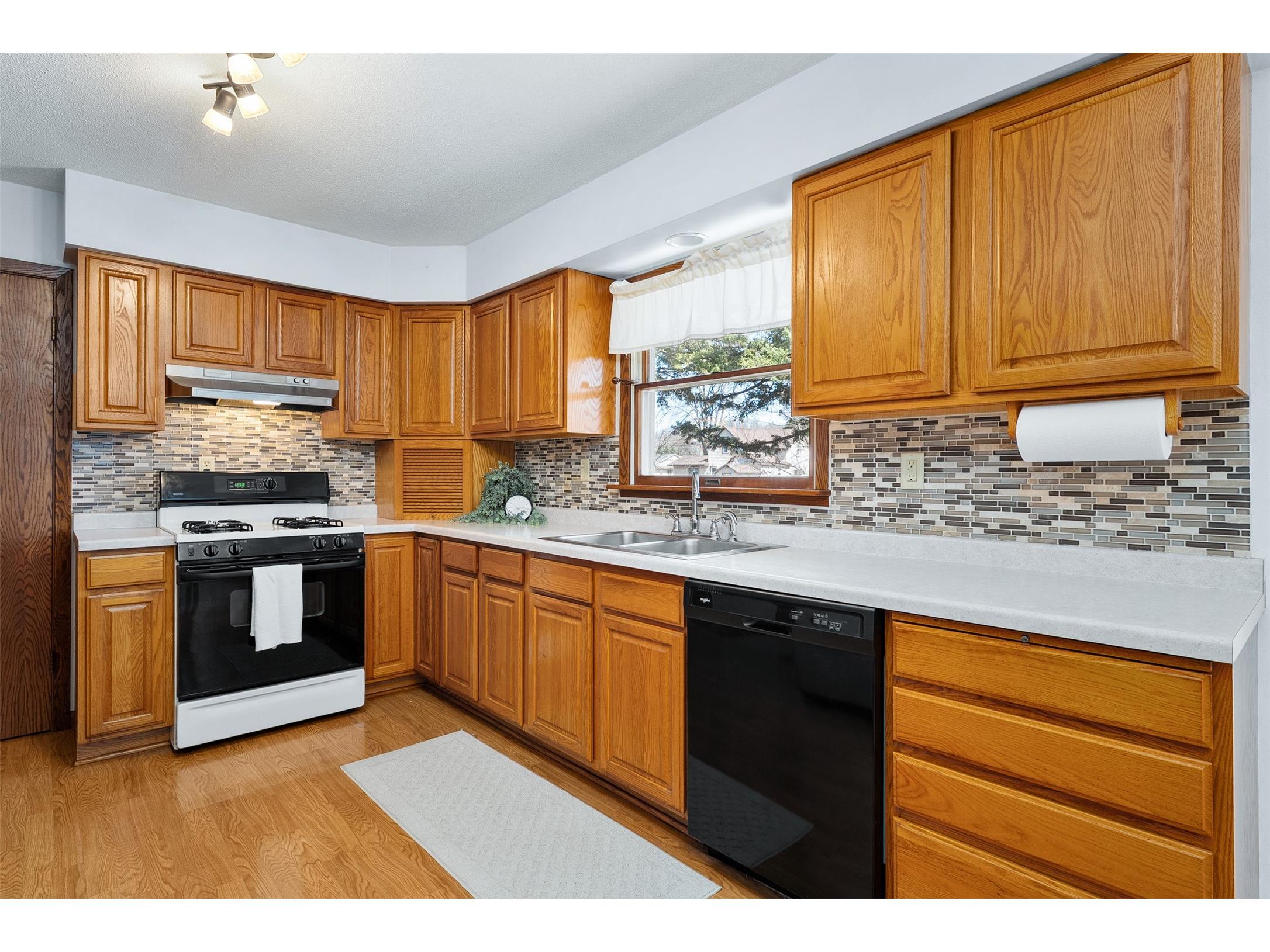 2808 Knapp Street Menomonie WI 54751 1599946 image16