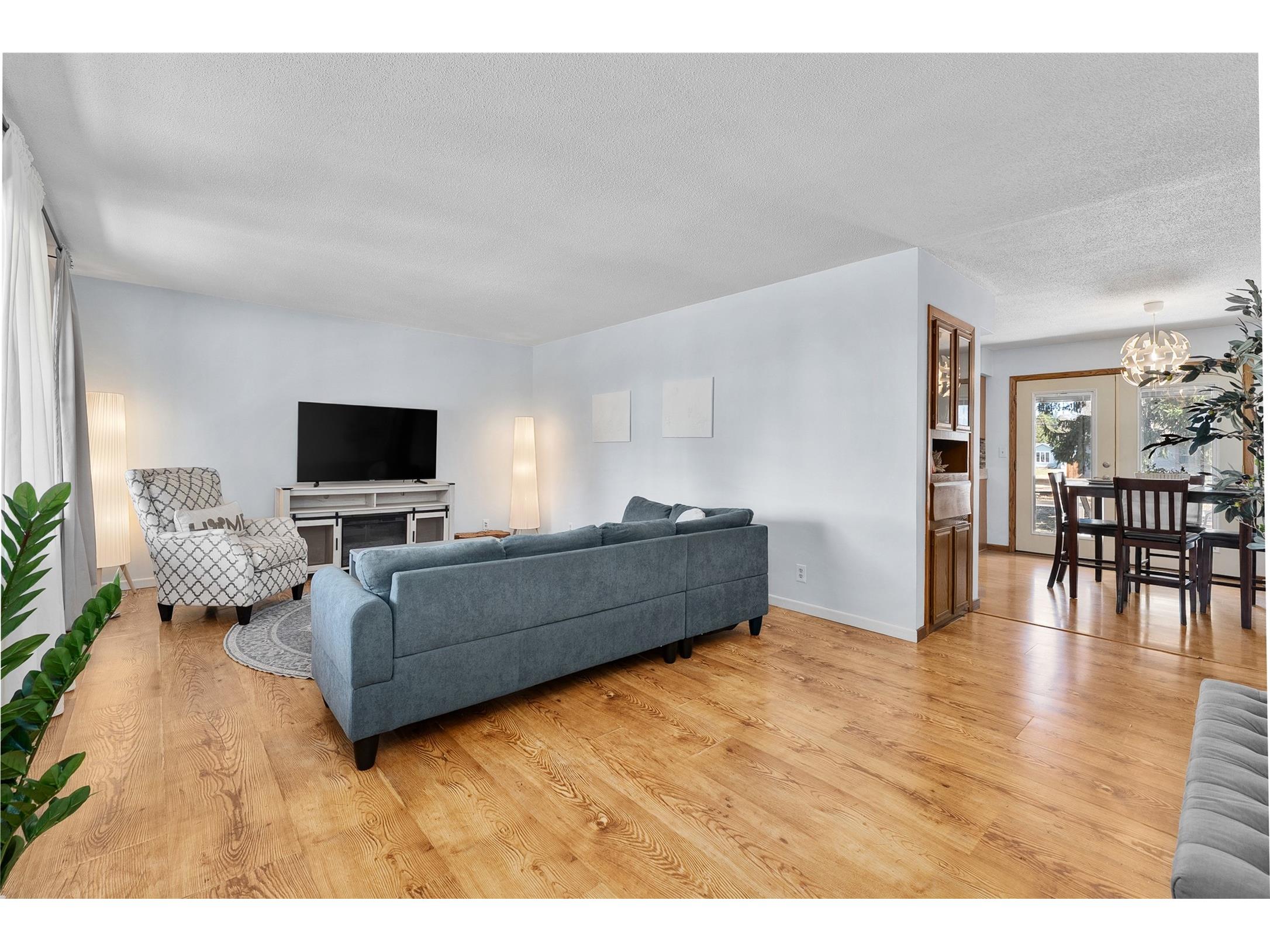 2808 Knapp Street Menomonie WI 54751 1599946 image6