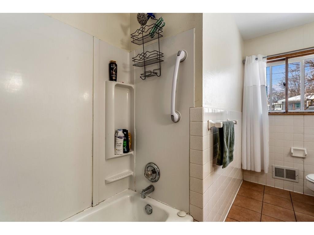 2858 11th Street Eau Claire WI 54703 1598082 image11