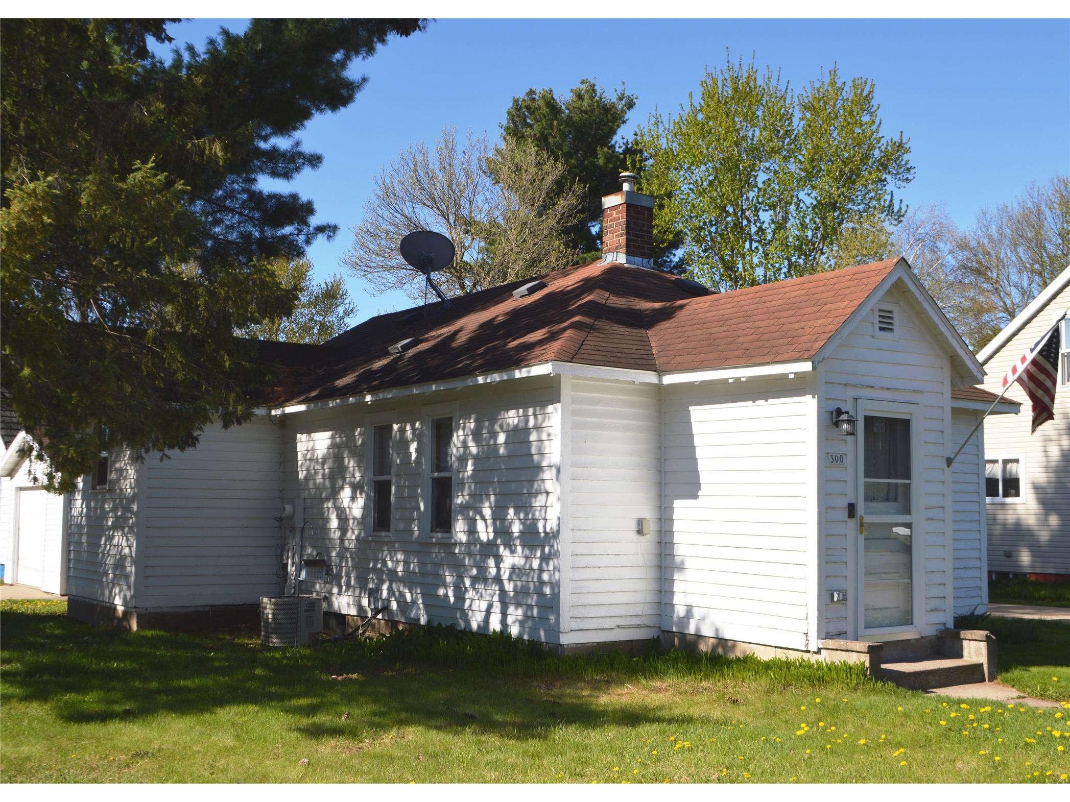 300 Wisconsin Avenue Cameron WI 54822 1601144 image4
