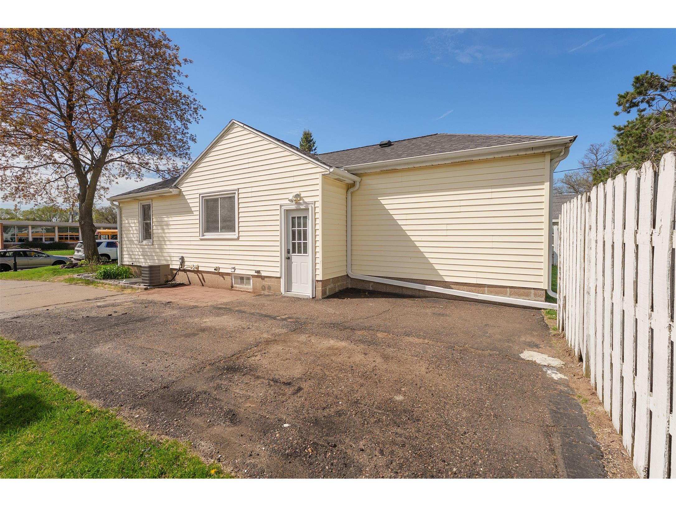 3003 8th Street Eau Claire WI 54703 1600593 image35