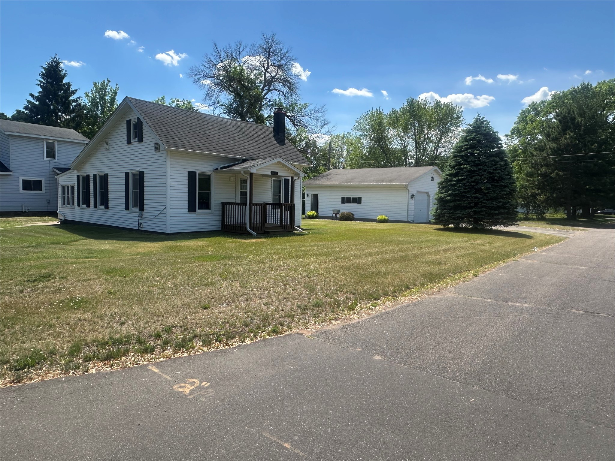 301 Cliff Street Chippewa Falls WI 54729 1601835 image2