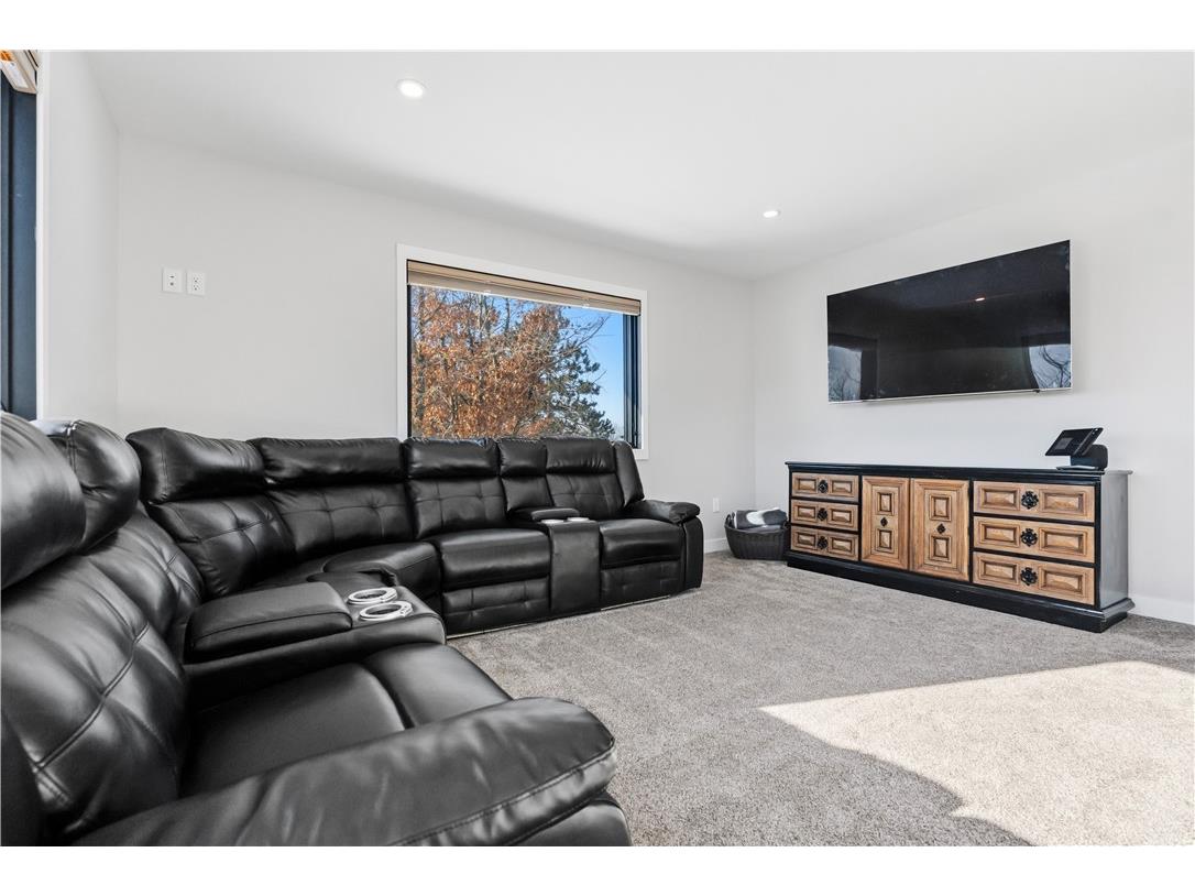 301 E Poplar Avenue Cameron WI 54822 1598147 image17