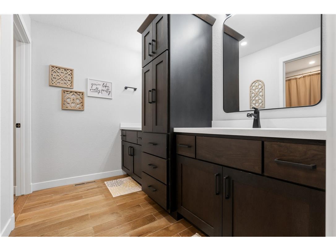 301 E Poplar Avenue Cameron WI 54822 1598147 image37